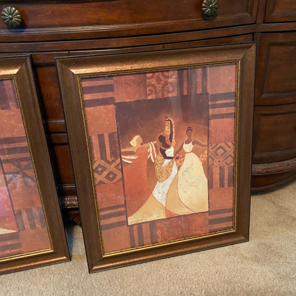 Home interior pair pictures